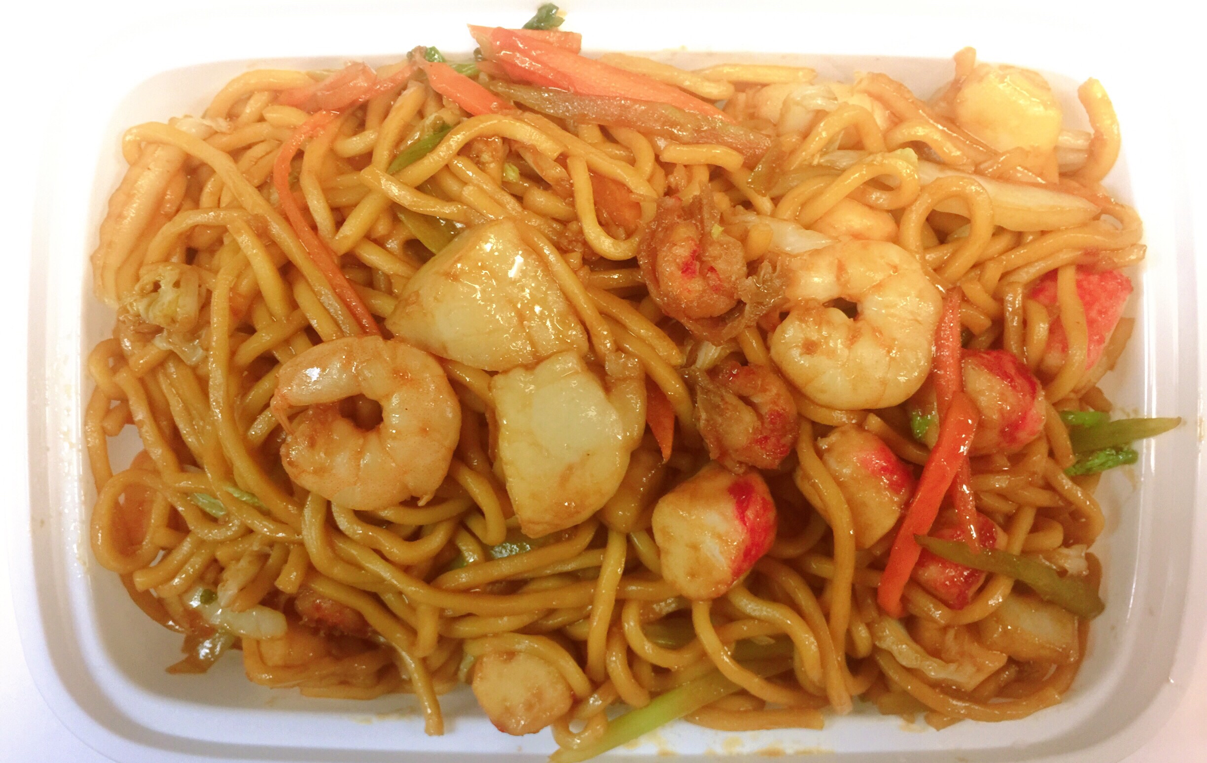 Order 9. Seafood Lo Mein food online from Great Wall store, Gilbertsville on bringmethat.com