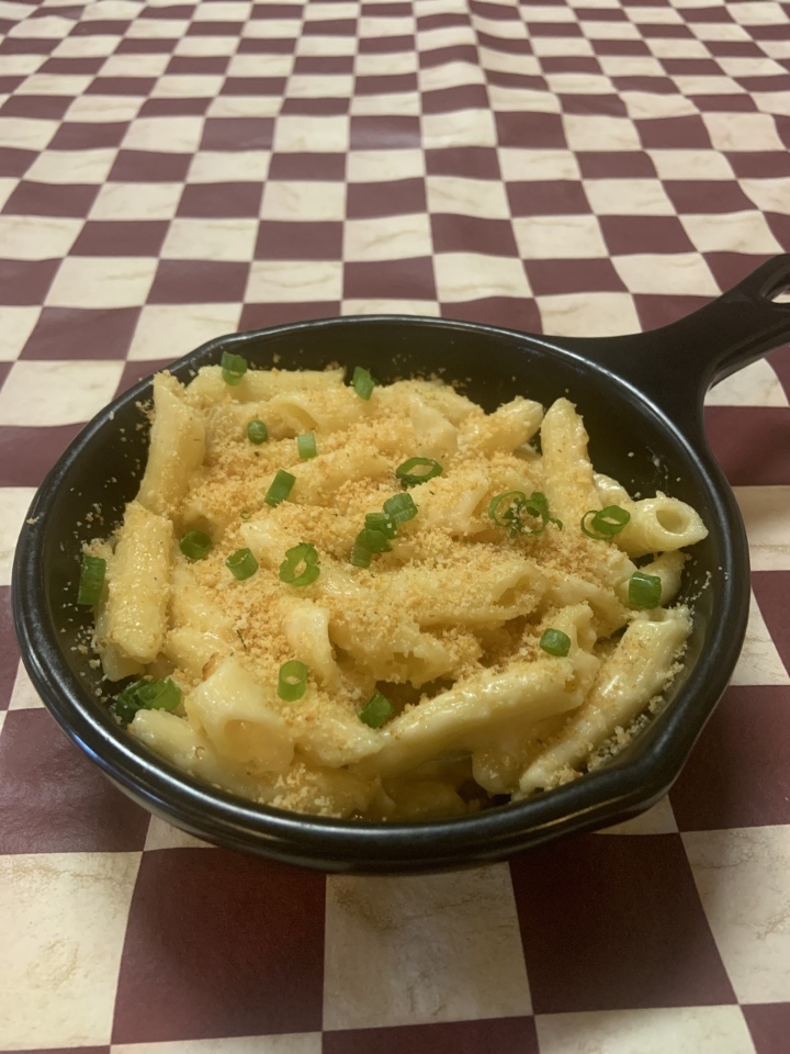 Order Beecher's Mac & Cheese food online from Trackside Pizza store, Puyallup on bringmethat.com