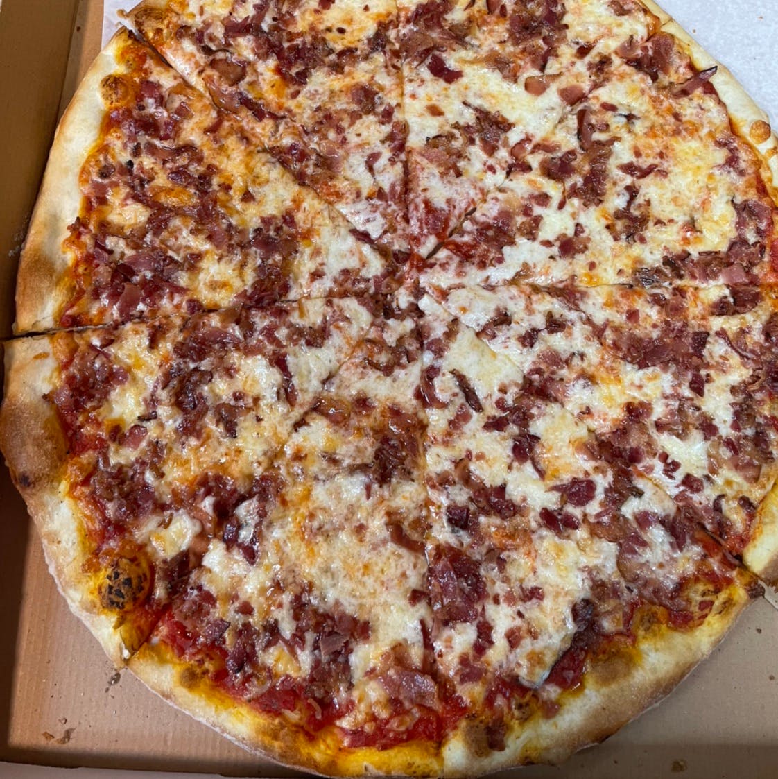 Order Personal Bacon Pizza - Personal food online from Davila's Pizza & Restaurant store, Hackettstown on bringmethat.com