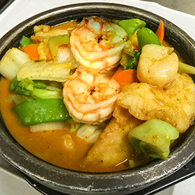 Order 31. Peter Chang's Seafood in Stone Pot food online from Peter Chang store, Virginia Beach on bringmethat.com