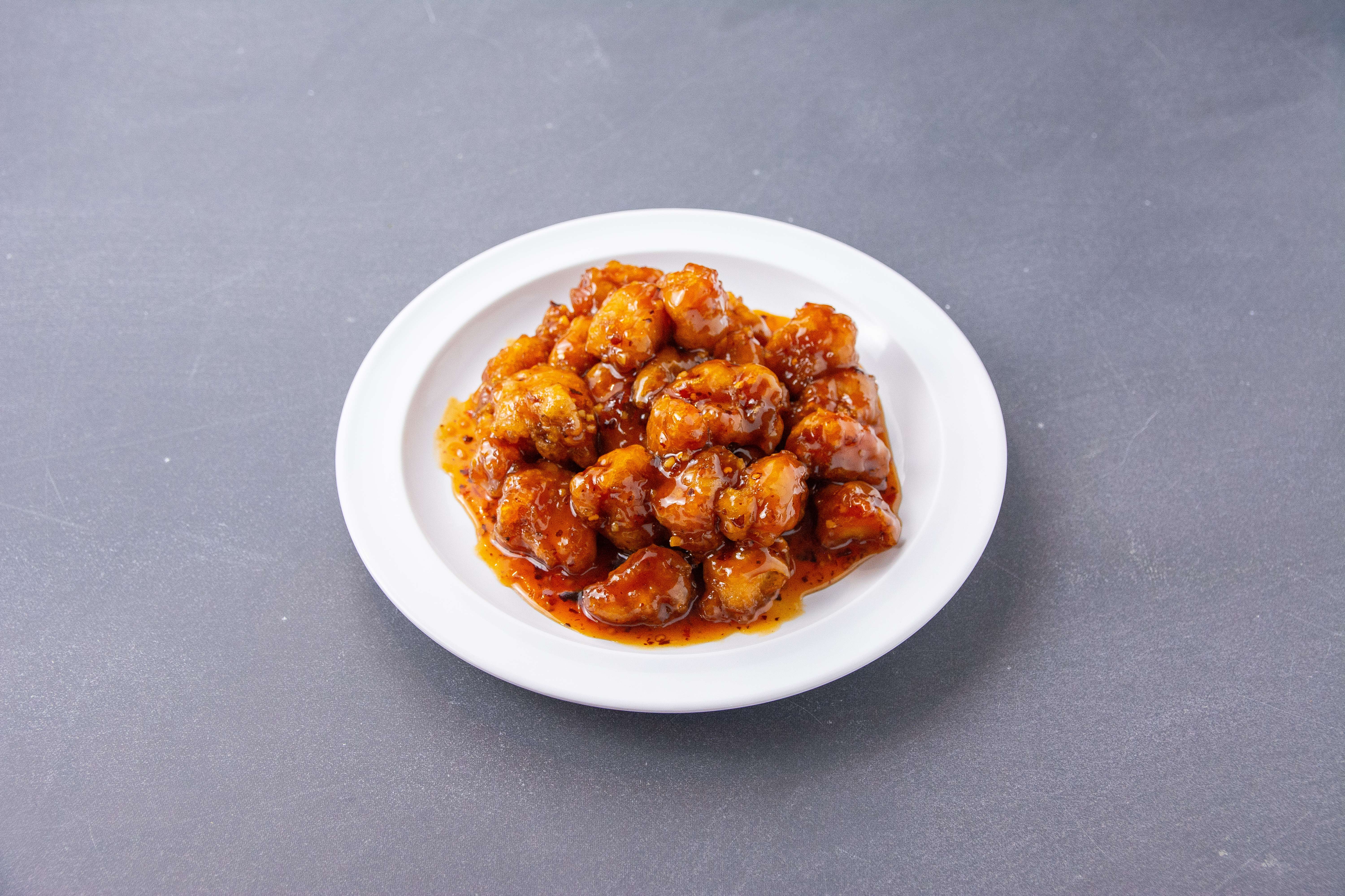 Order 33. General's Chicken Chef Special food online from New Hong Kong Restaurant store, San Leandro on bringmethat.com