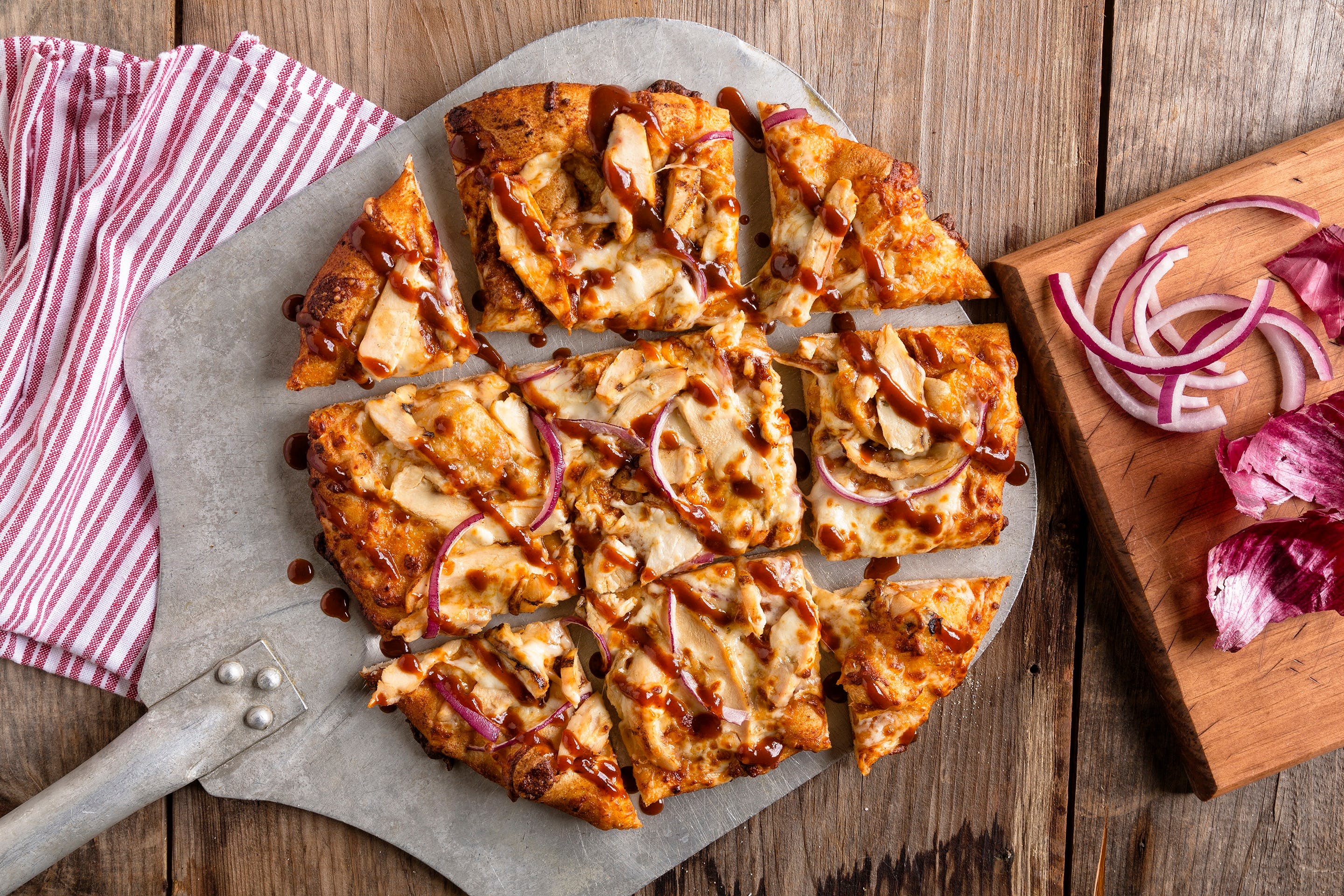 Order BBQ Chicken Thin Crust Pizza - Individual 10'' (9 Slices) food online from UNO Pizzeria & Grill store, Oaks on bringmethat.com