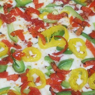 Order Triple Pepper Pizza food online from Pisanello's Pizza store, Bowling Green on bringmethat.com