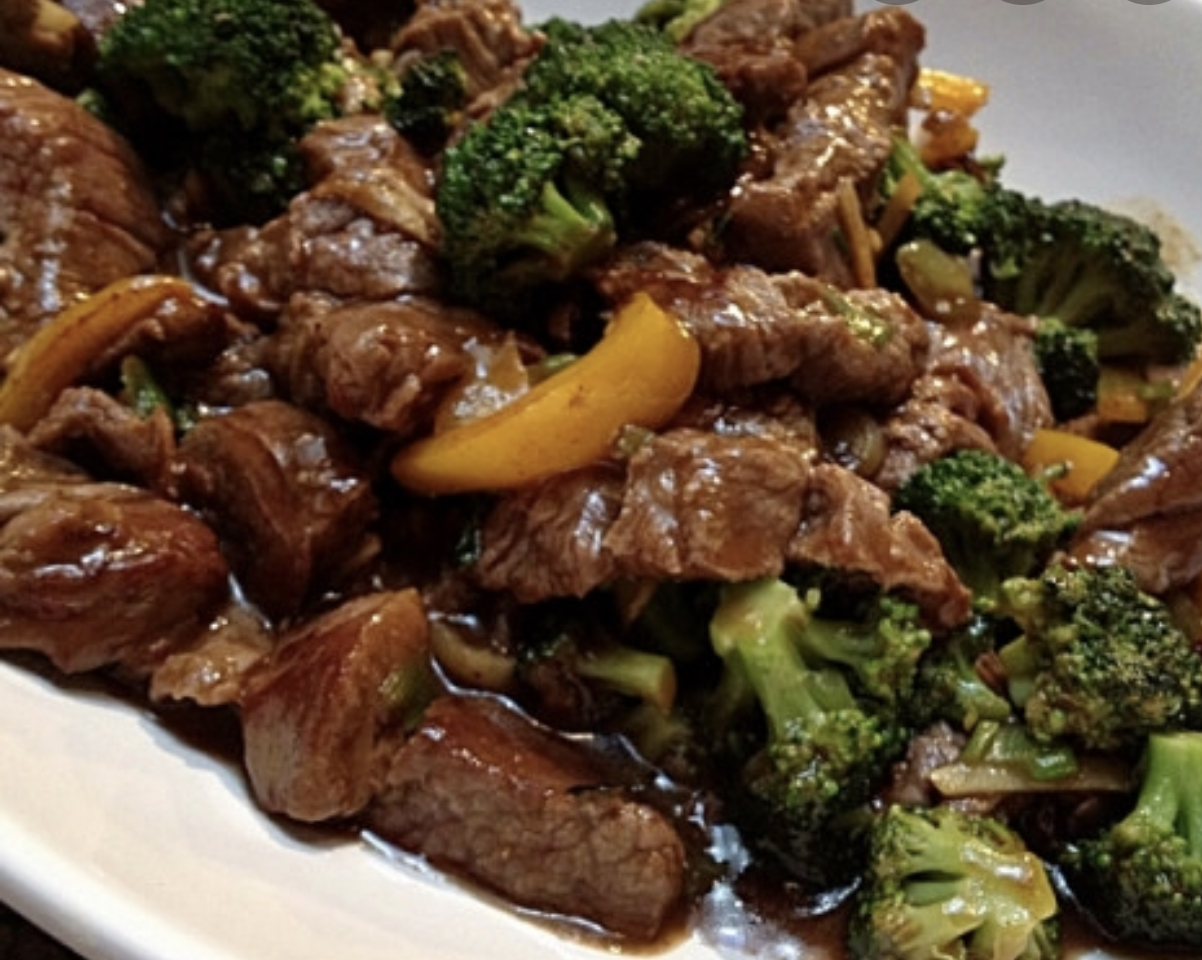 Order Beef w. Broccoli  food online from Fuji Asian store, Abington on bringmethat.com
