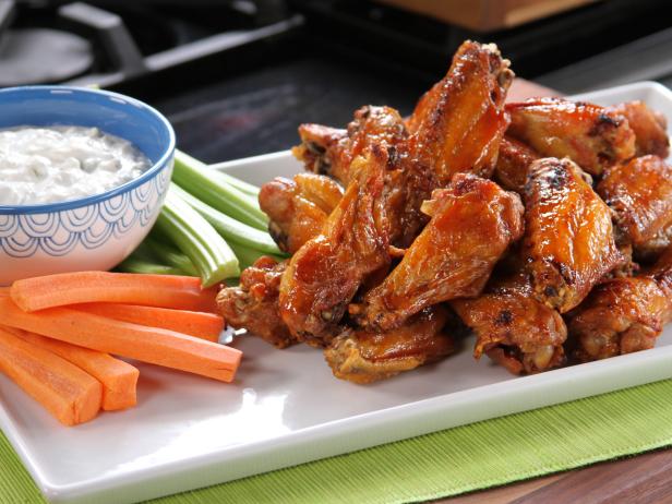 Order Buffalo Wings (5pcs) food online from Gnarly Eats store, Brooklyn on bringmethat.com
