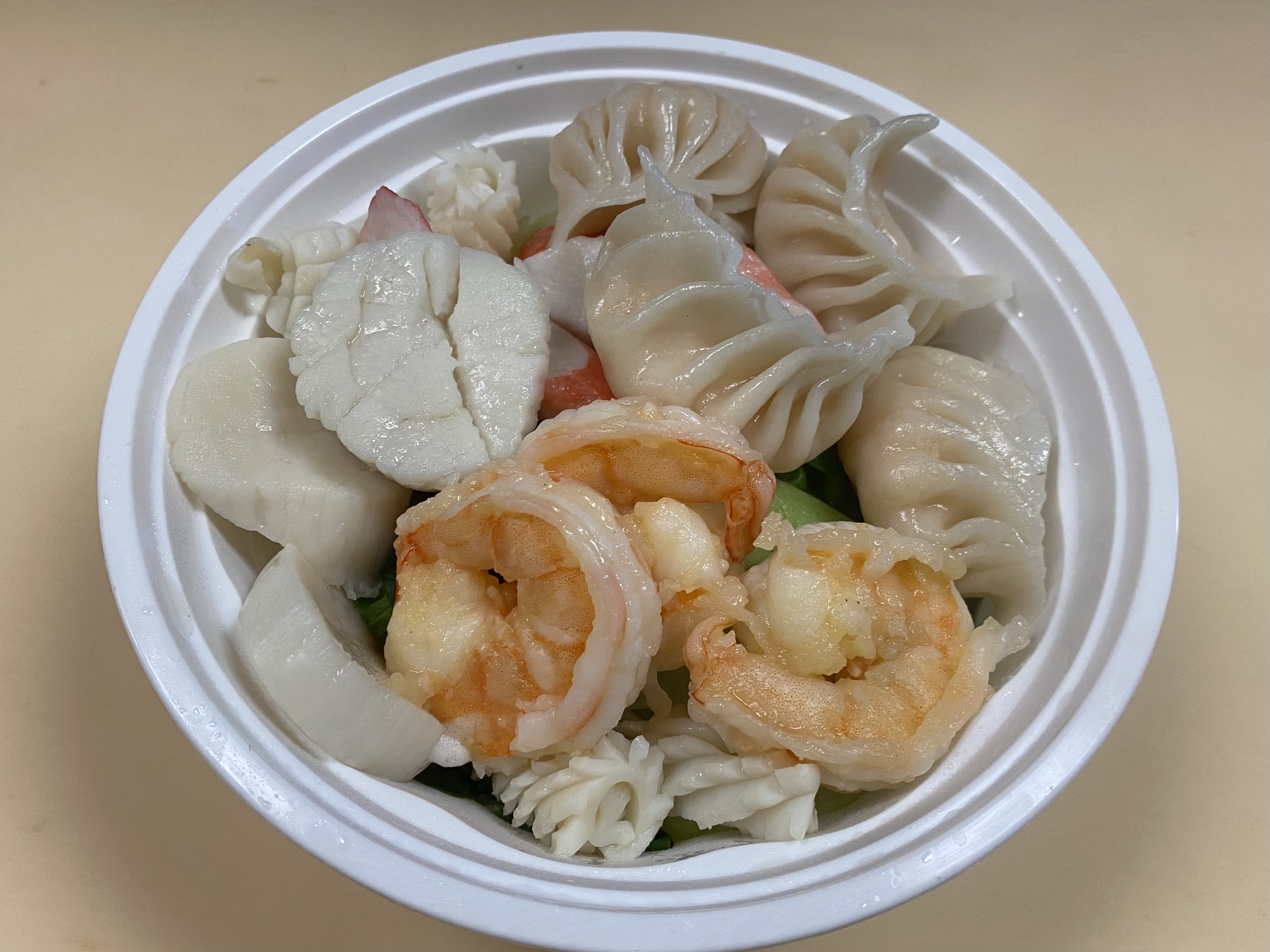 Order Seafood Shrimp Dumpling Noodle Soup 海鲜虾饺汤面 food online from Kumo Asian Fusion store, Brick on bringmethat.com