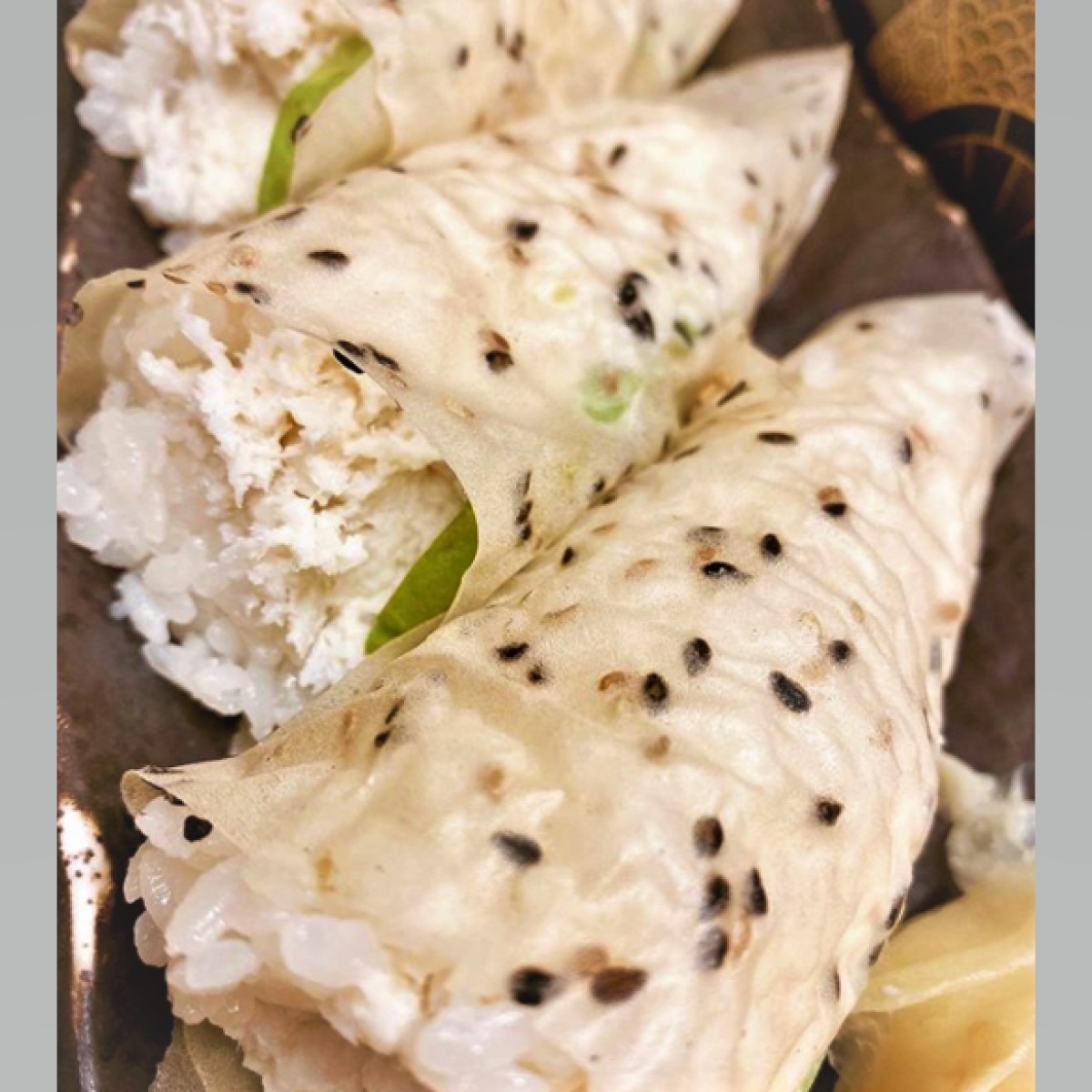Order Blue Crab Hand Roll food online from Noshi Sushi store, Los Angeles on bringmethat.com