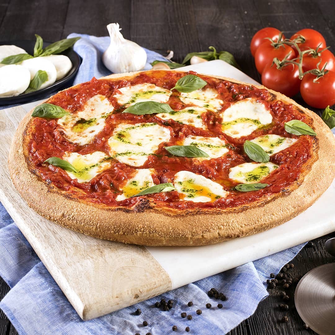 Order Margherita Pizza - Medium 12" (6 Slices) food online from Pats Select Pizza | Grill store, Gloucester on bringmethat.com