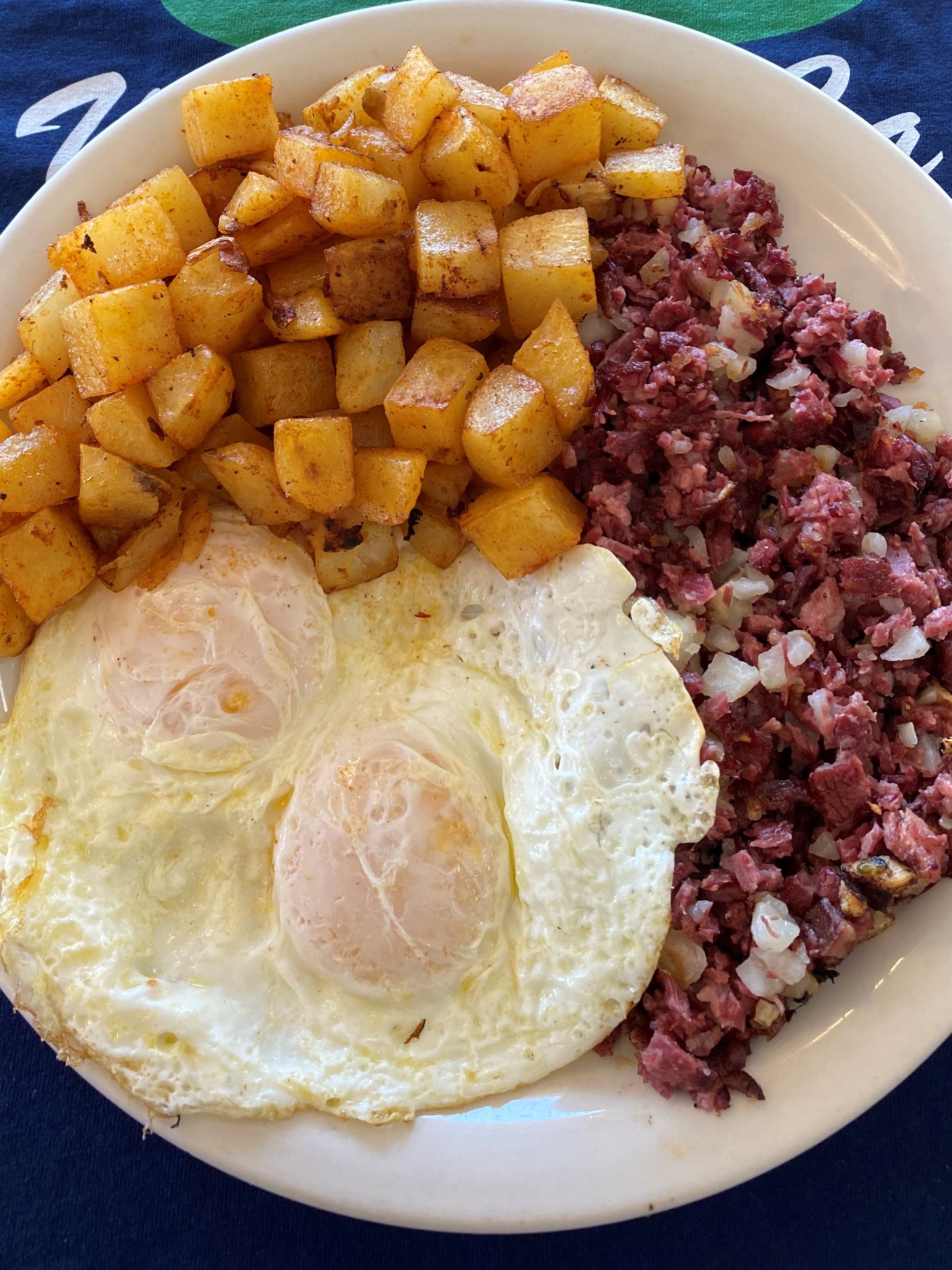 Order Corned Beef Hash & Eggs food online from Cafe 126 store, Ventura on bringmethat.com
