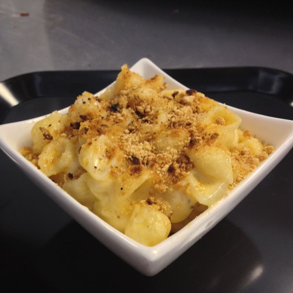 Order Baked Mac & Cheese food online from Spare No Rib store, St. Louis on bringmethat.com