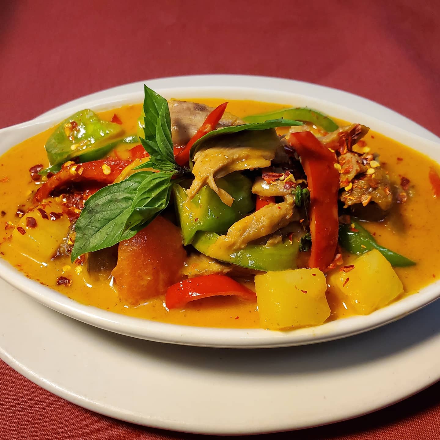 Order Duck Curry food online from Sweet Basil Thai Cuisine store, Hurst on bringmethat.com