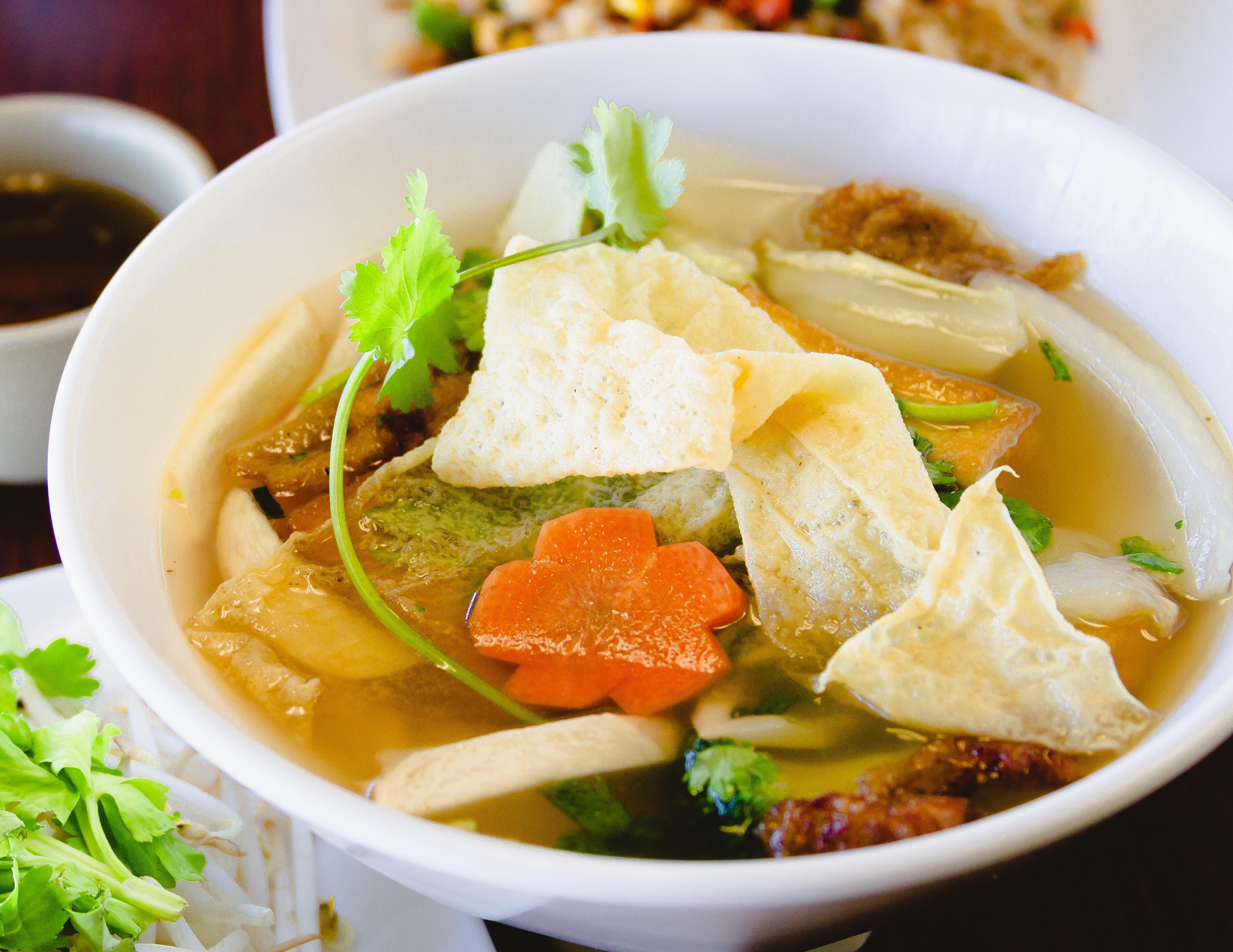 Order Vegetable Soup with Tofu (Vegan) food online from Thanh Tinh Chay store, San Diego on bringmethat.com