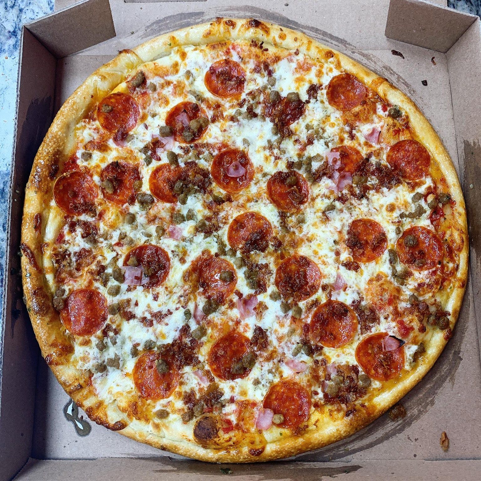 Order Broadway Pizza - Large 14" food online from Saruzzo's New York Pizzeria store, Richmond on bringmethat.com