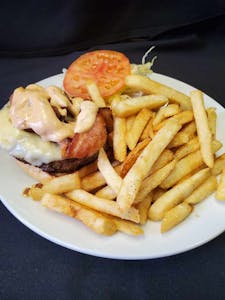Order Ol' Smokey Burger food online from Manayunk Tavern store, Philadelphia on bringmethat.com