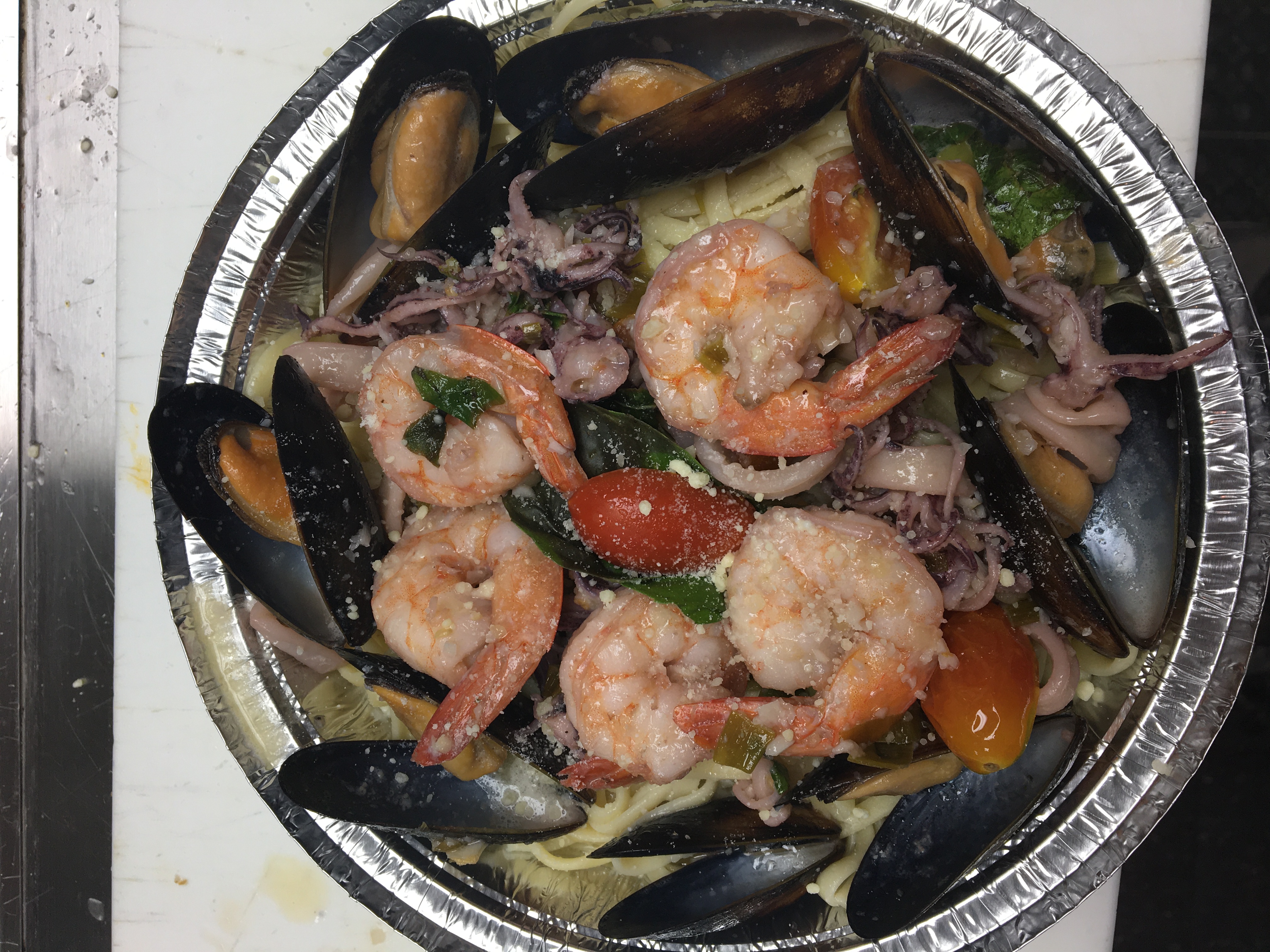 Order Pescatore food online from Fourno Pizza & Grill store, Drexel Hill on bringmethat.com