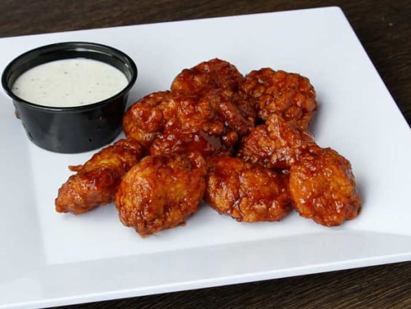Order 10 Piece Boneless Wings food online from Home Run Inn Pizza store, Chicago on bringmethat.com