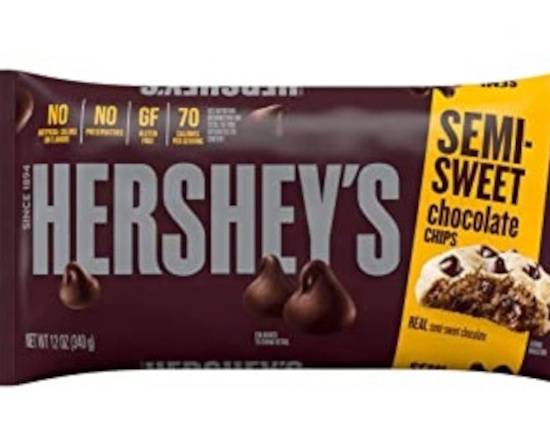 Order Hershey's Semi Sweet Chocolate Chips (12 oz) food online from Ctown Supermarkets store, Uniondale on bringmethat.com