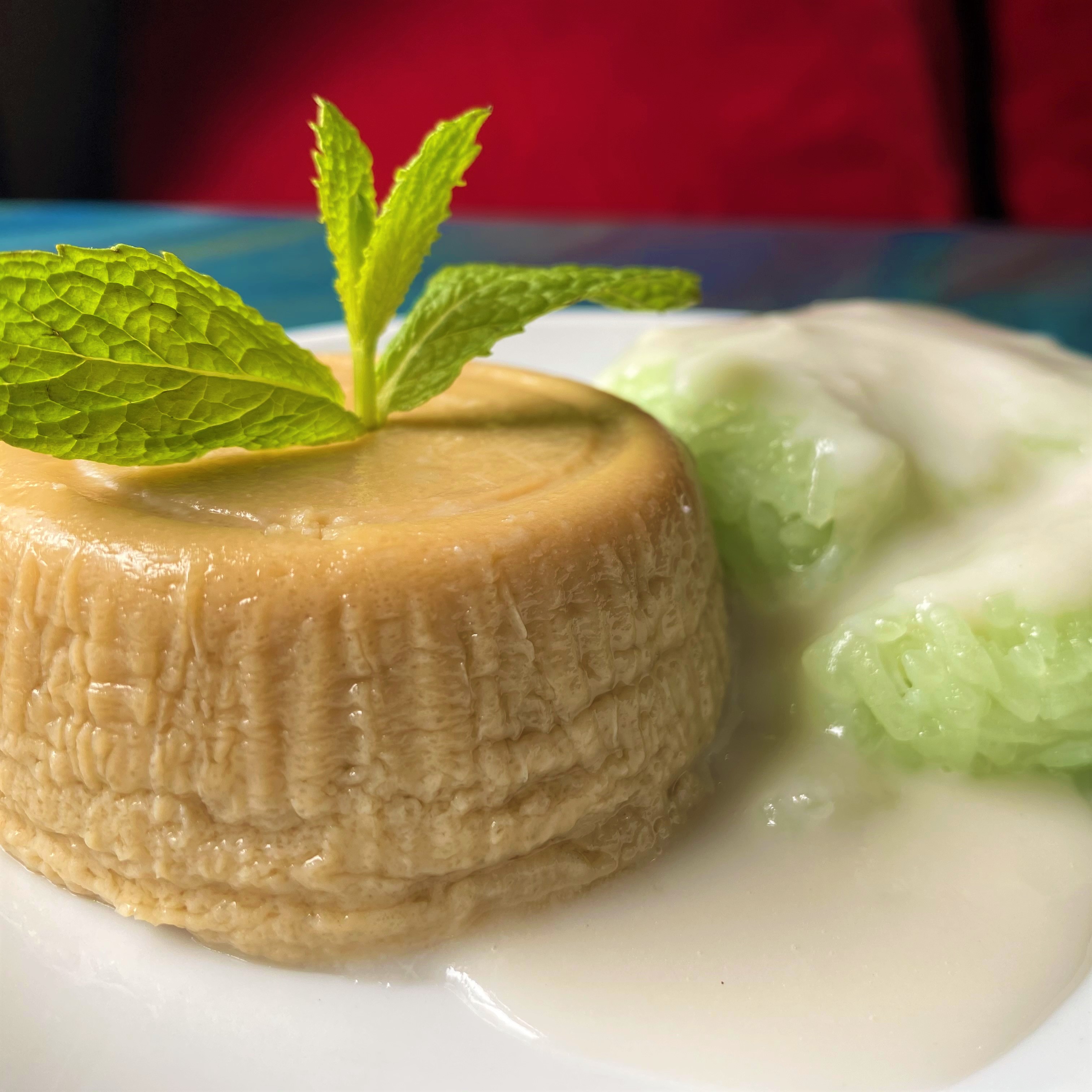 Order Royal Custard and Sticky Rice food online from Royal Thai store, Washington on bringmethat.com