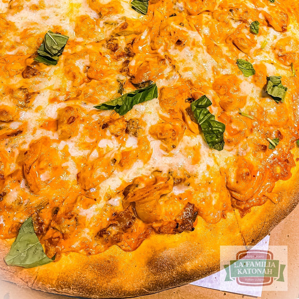 Order Tortellini Carbonara Pizza* - Tortellini Carbonara Pizza* food online from La Familia store, Katonah on bringmethat.com