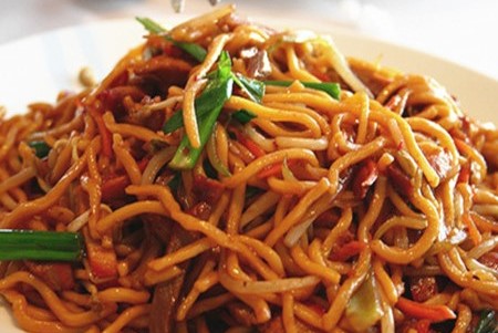 Order 53. Roast Pork Lo Mein food online from Profit Chinese Restaurant store, New York on bringmethat.com