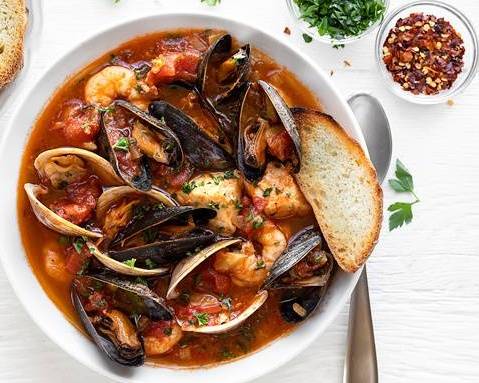 Order ⭐Cioppino Seafood Boil Soup food online from Santinis Deli & Grill store, Bridgeport on bringmethat.com