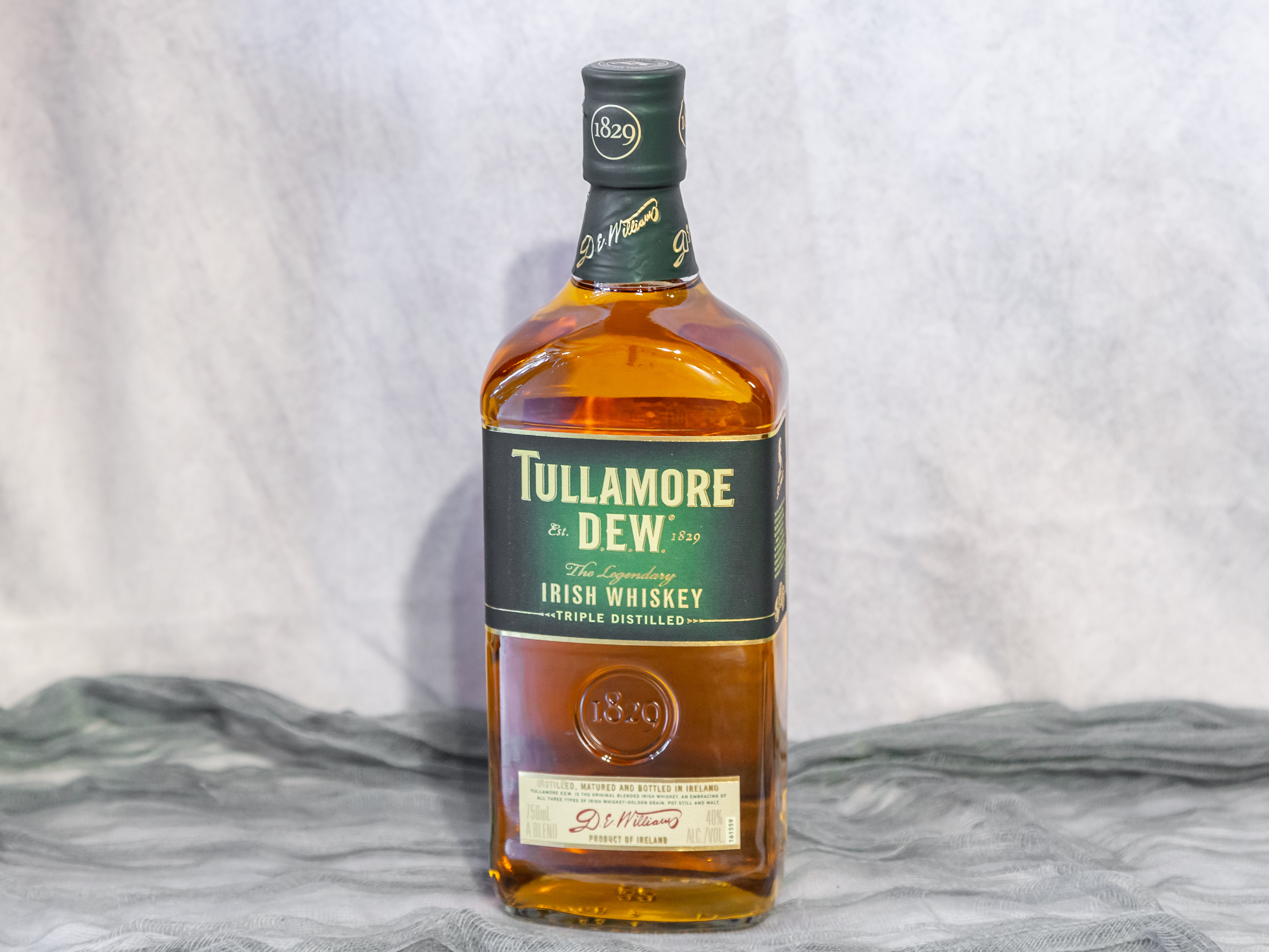 Order Tullamore D.E.W. Irish Whiskey food online from Alameda Cellars Wines And Liquors store, Alameda on bringmethat.com