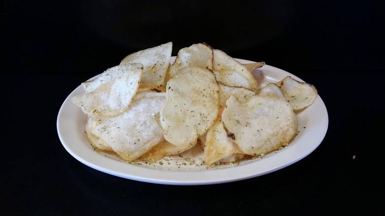 Order Seasoned Homemade Chips food online from St. Louis Pizza and Wings store, St. Louis on bringmethat.com