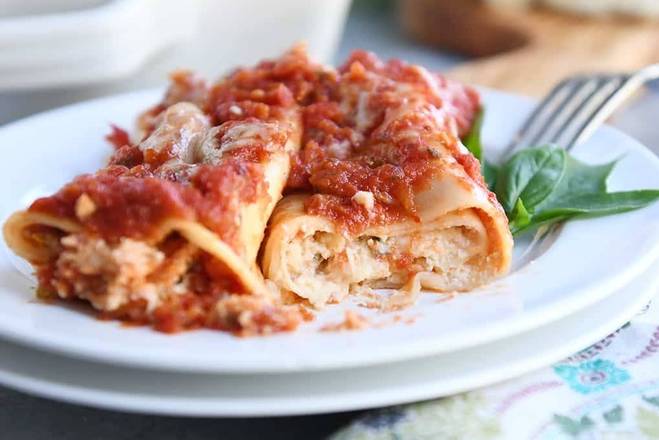 Order Cheese Manicotti food online from Pasta Paradox store, Nashville on bringmethat.com