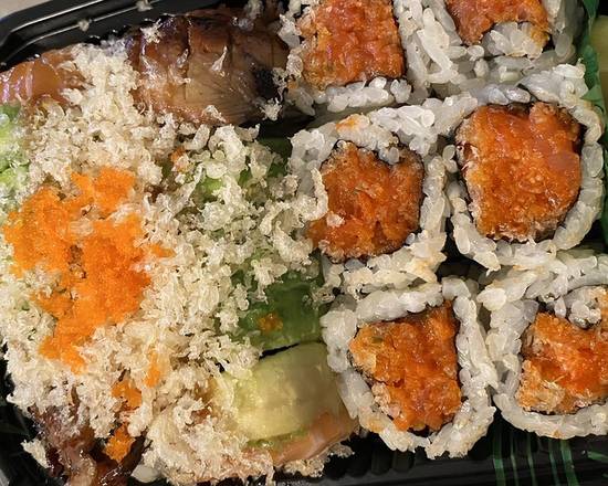 Order Tuna Roll. food online from Honshu Sushi & Noodles Lounge store, Jersey City on bringmethat.com