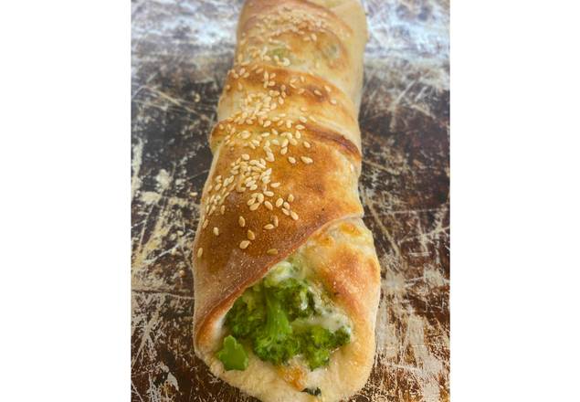 Order Broccoli Calzone food online from J2 PIZZA CAFE & SUSHI BAR store, Brooklyn on bringmethat.com