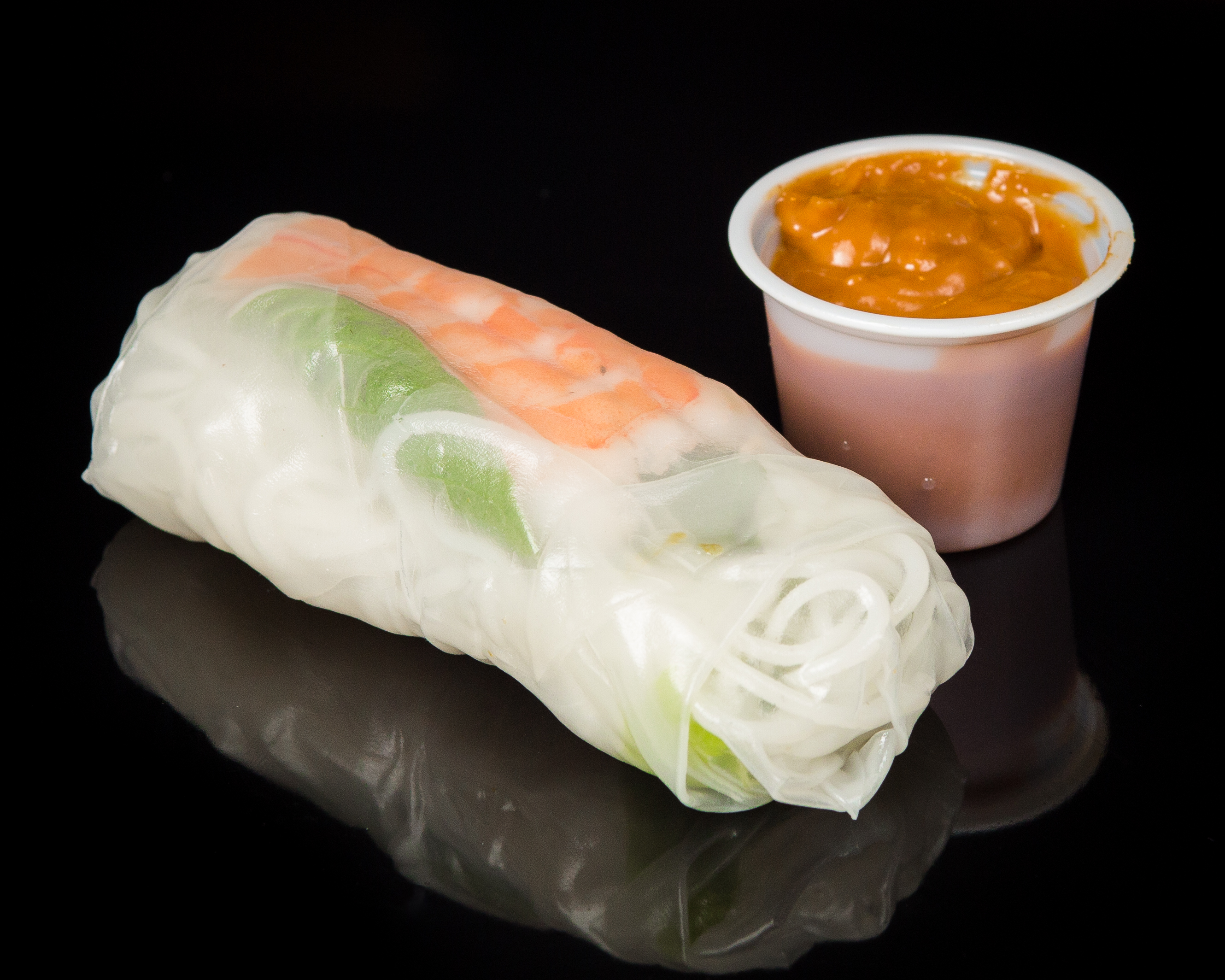 Order Fresh Spring Roll food online from Sushi Sakura Express store, Houston on bringmethat.com