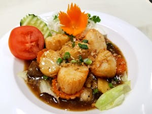 Order 28. Garlic Sauce food online from Siam Elephants Restaurant store, Elmira on bringmethat.com