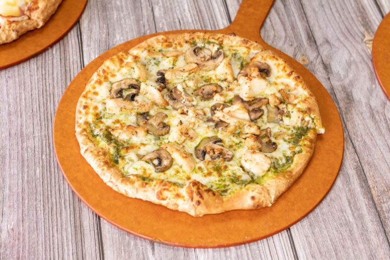 Order Pesto Chicken Pizza food online from Mr Pizza store, Van Nuys on bringmethat.com