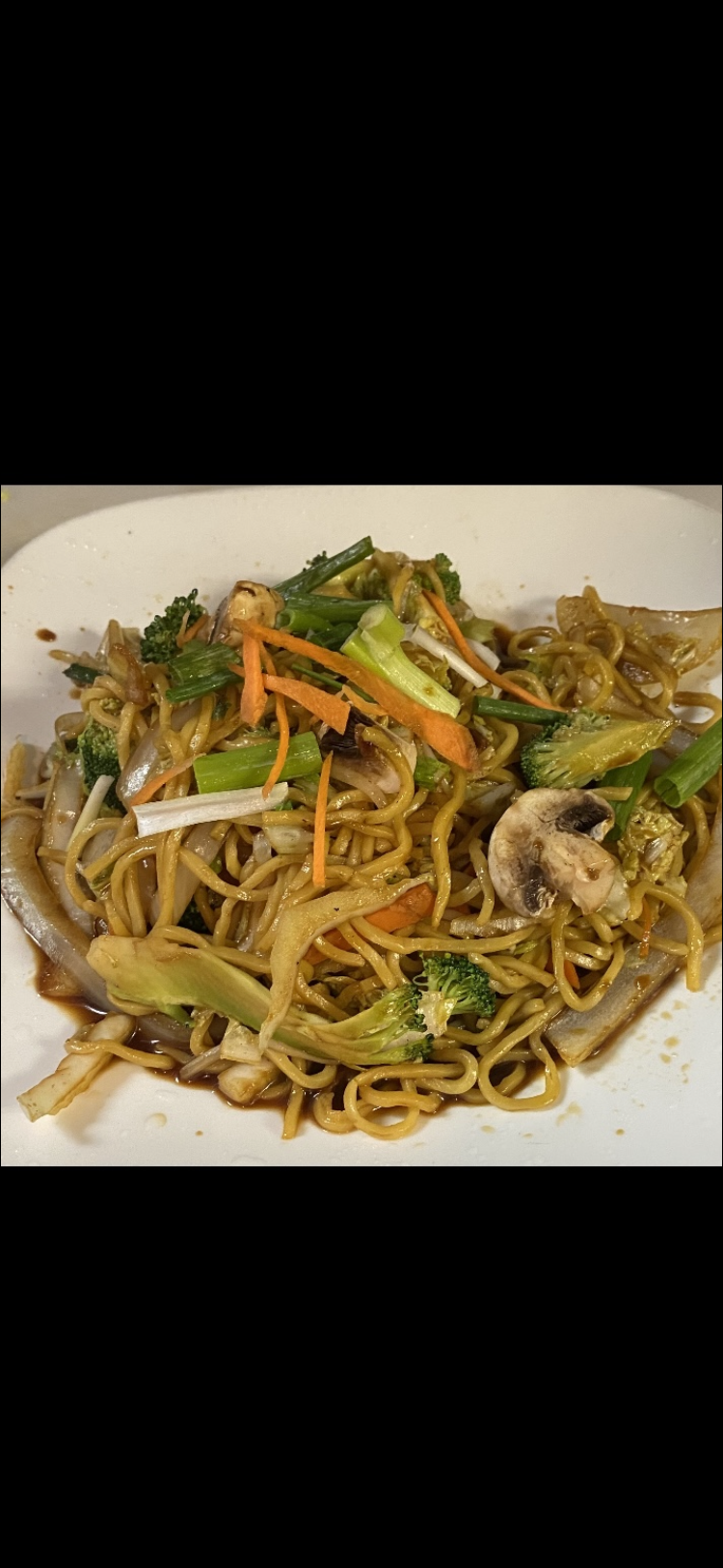 Order 44. Vegetable Lo Mein （Lg） food online from New China Express store, Newport News on bringmethat.com