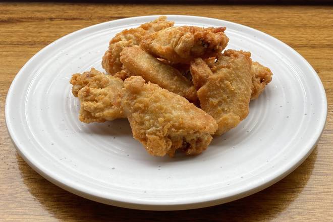 Order Fried Chicken Wings (8 pcs) food online from Cafe Island store, Edison on bringmethat.com