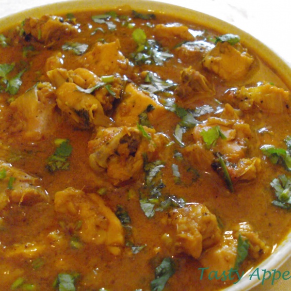 Order Chicken Curry  food online from Samraat curry hut store, Newark on bringmethat.com