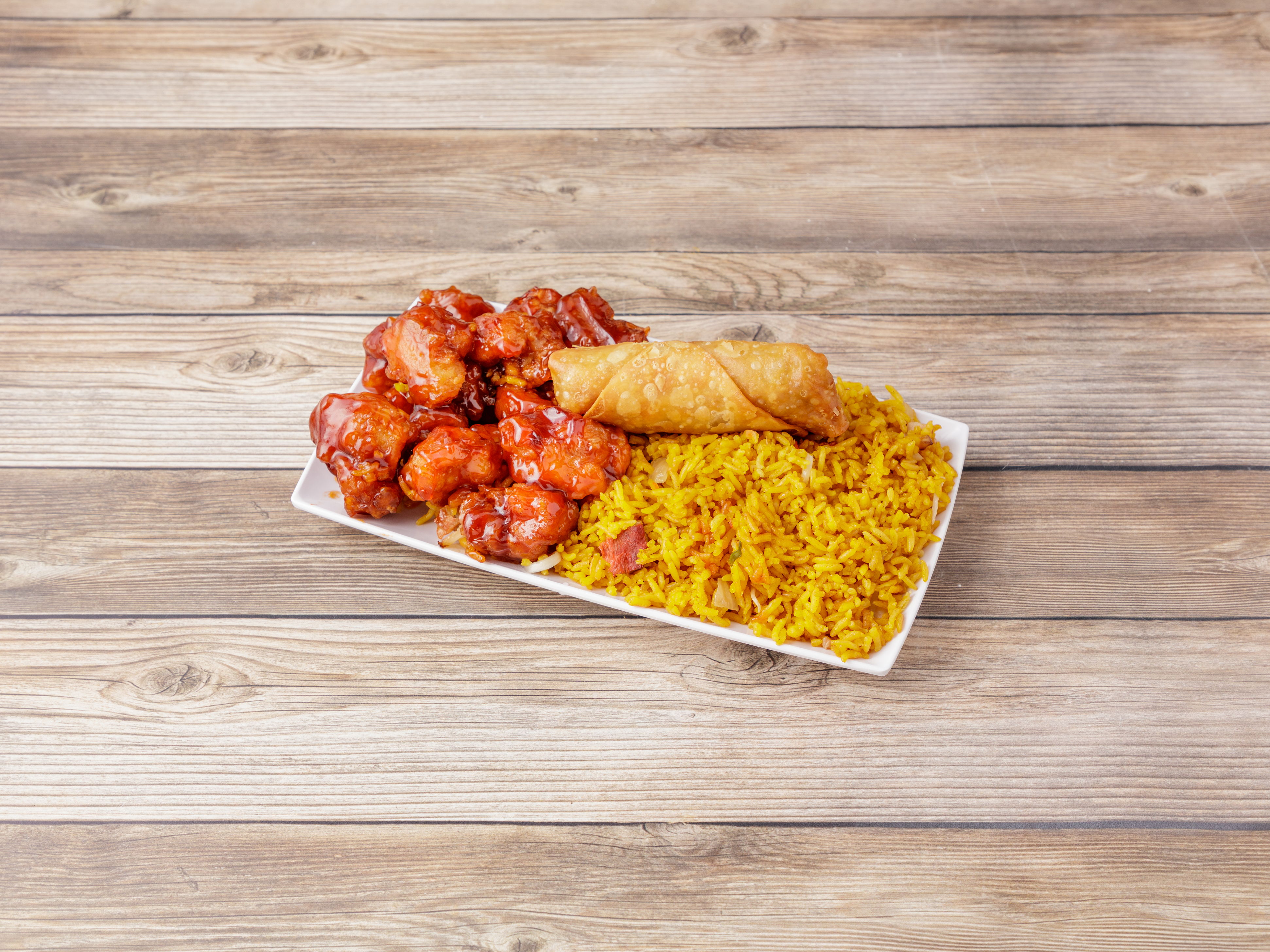 Order C1. General Tso's Chicken Combination Plate food online from Great Wall store, Cranston on bringmethat.com