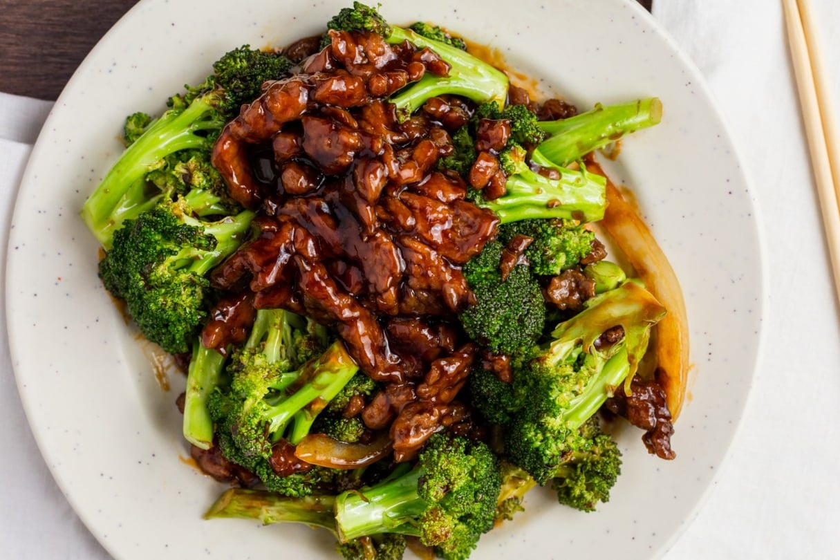 Order Beef and Broccoli food online from Lin's Grand Buffet store, Laredo on bringmethat.com
