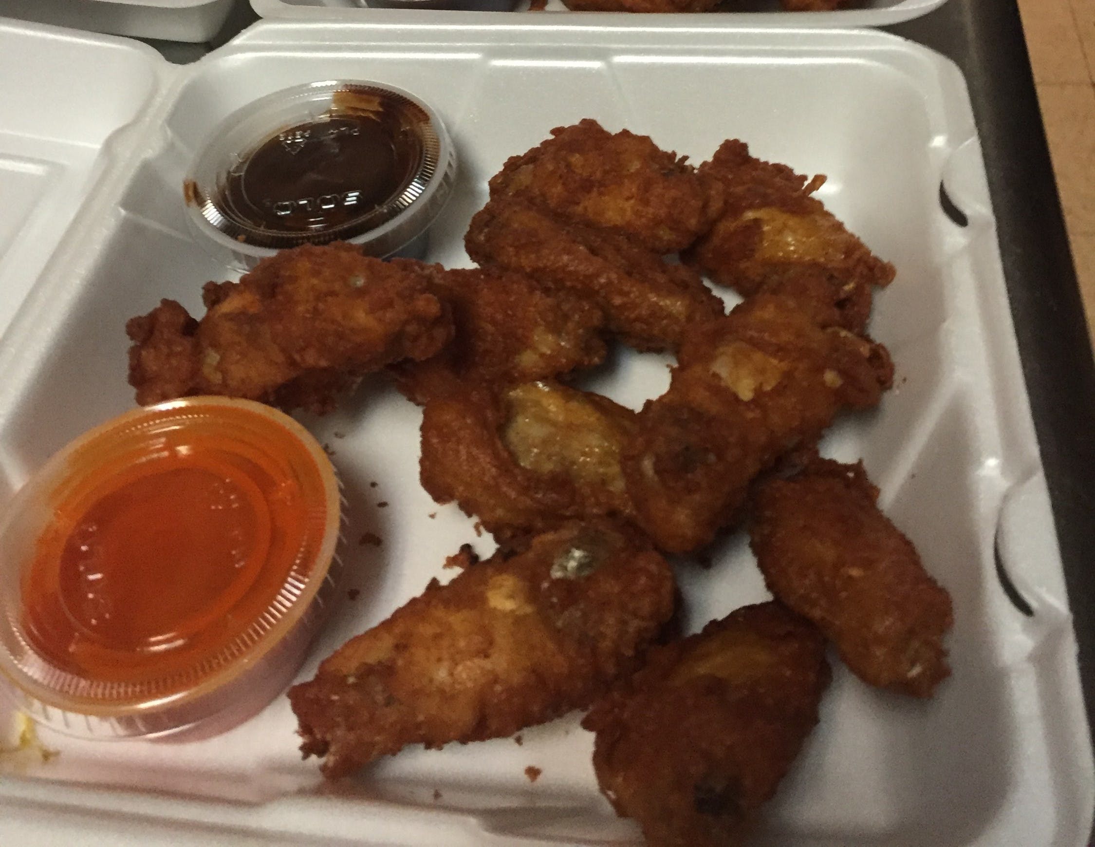 Order Buffalo Wings - 10 Pieces food online from Kenny Pizzeria & Deli store, Old Saybrook on bringmethat.com