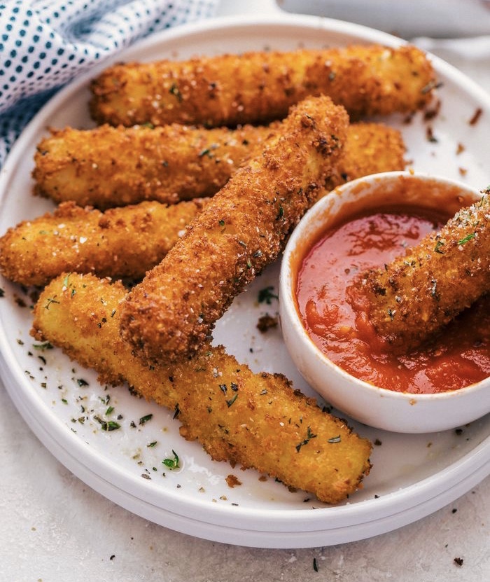 Order Fried Mozzarella Sticks food online from Englewood Diner store, Englewood on bringmethat.com
