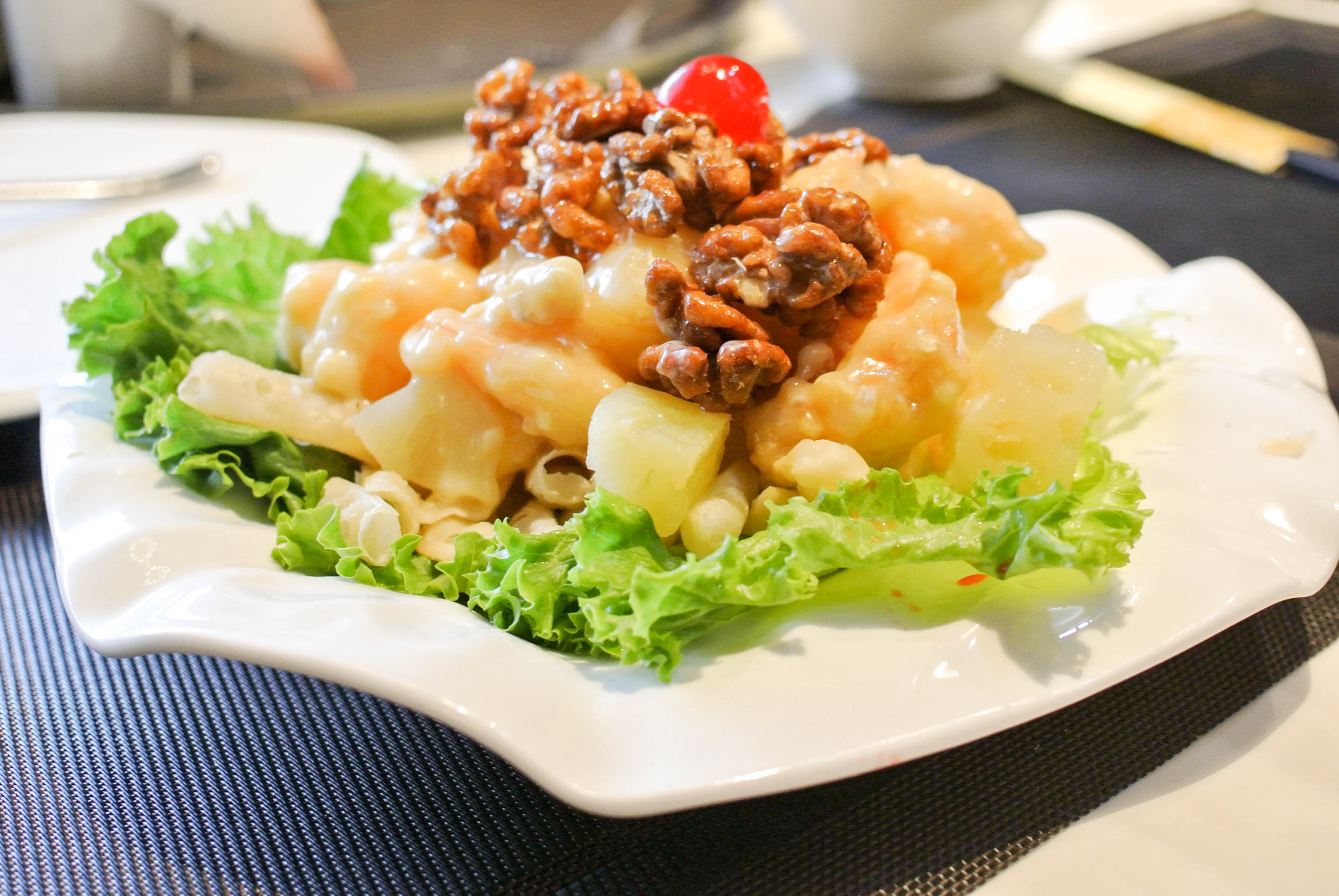 Order Walnut Shrimp 核桃蝦仁 food online from Fey Restaurant store, Menlo Park on bringmethat.com