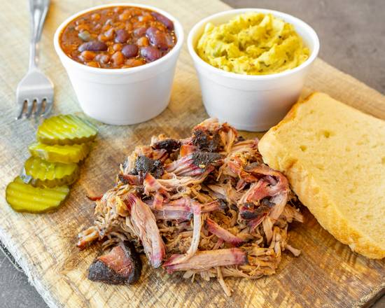 Order Pulled Pork Plate food online from Smoked BBQ store, Harahan on bringmethat.com