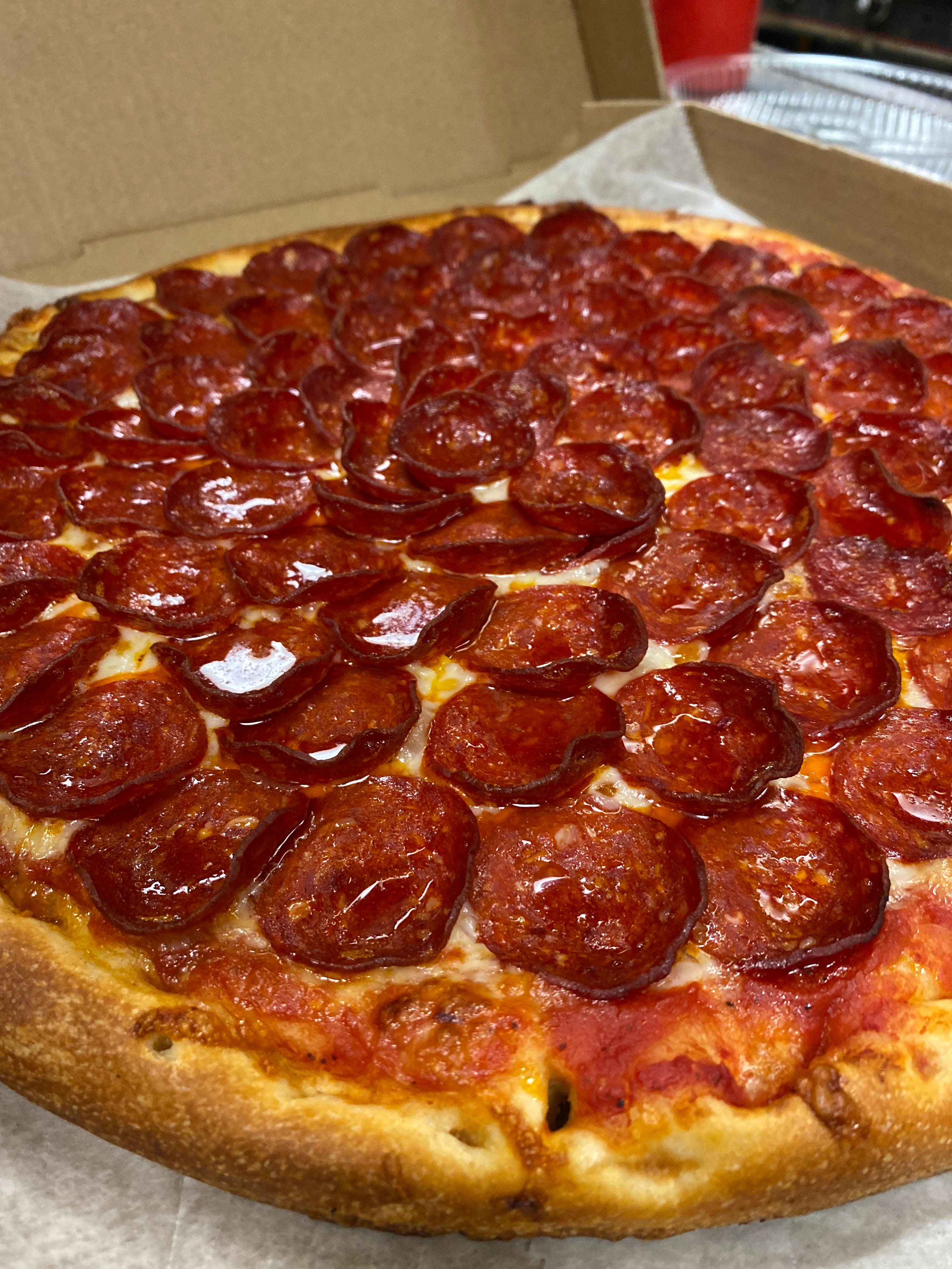 Order Pepperoni Passion Plus Pizza - Small 10'' food online from Gennaro's Pizza & Steaks store, Philadelphia on bringmethat.com