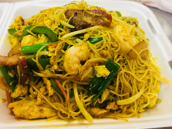 Order 22. Singapore Style Rice Noodles food online from Rice n Noodle store, Las Vegas on bringmethat.com