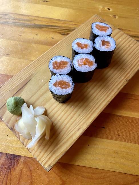 Order Salmon Roll food online from Blufin Sushi store, Grosse Pointe Farms on bringmethat.com