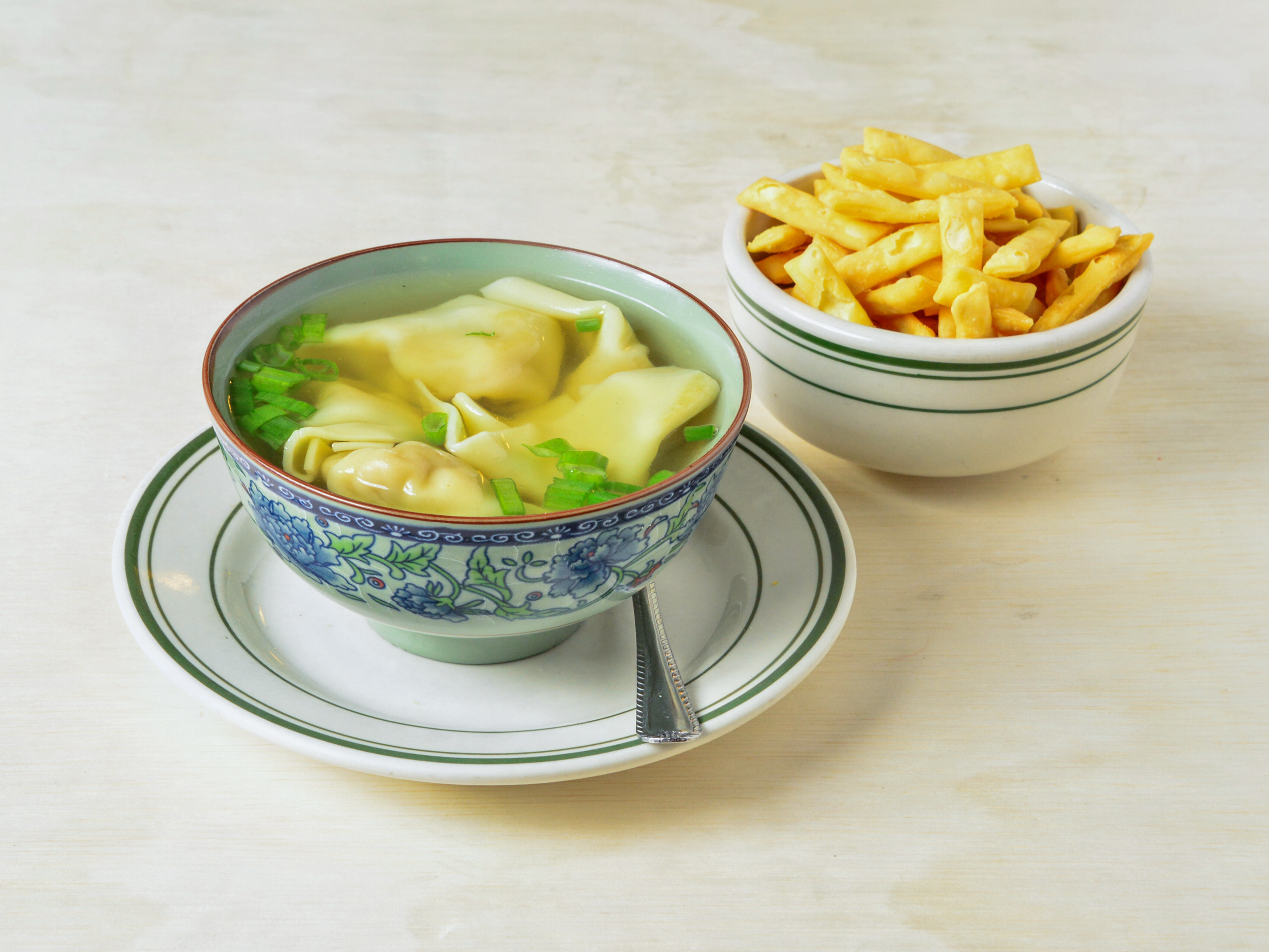 Order 2. Wonton Soup food online from Great Taste Chinese Restaurant store, CLEVELAND on bringmethat.com