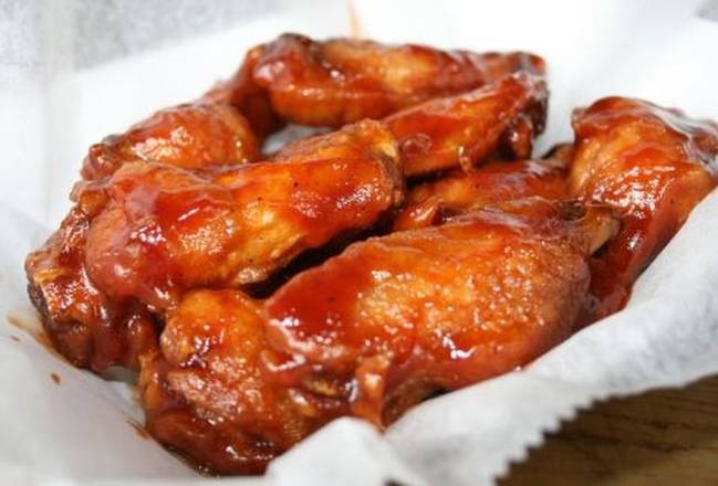 Order Chicken Wings (8pc) food online from Rhinehart's Oyster Bar store, Evans on bringmethat.com