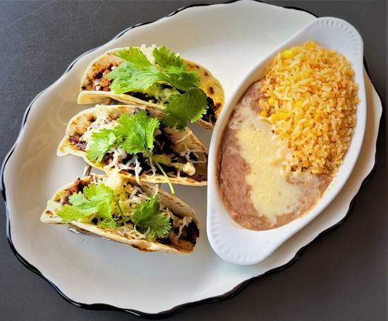 Order Campechana Tacos food online from Tacos & Tequilas Mexican Grill store, Atlanta on bringmethat.com