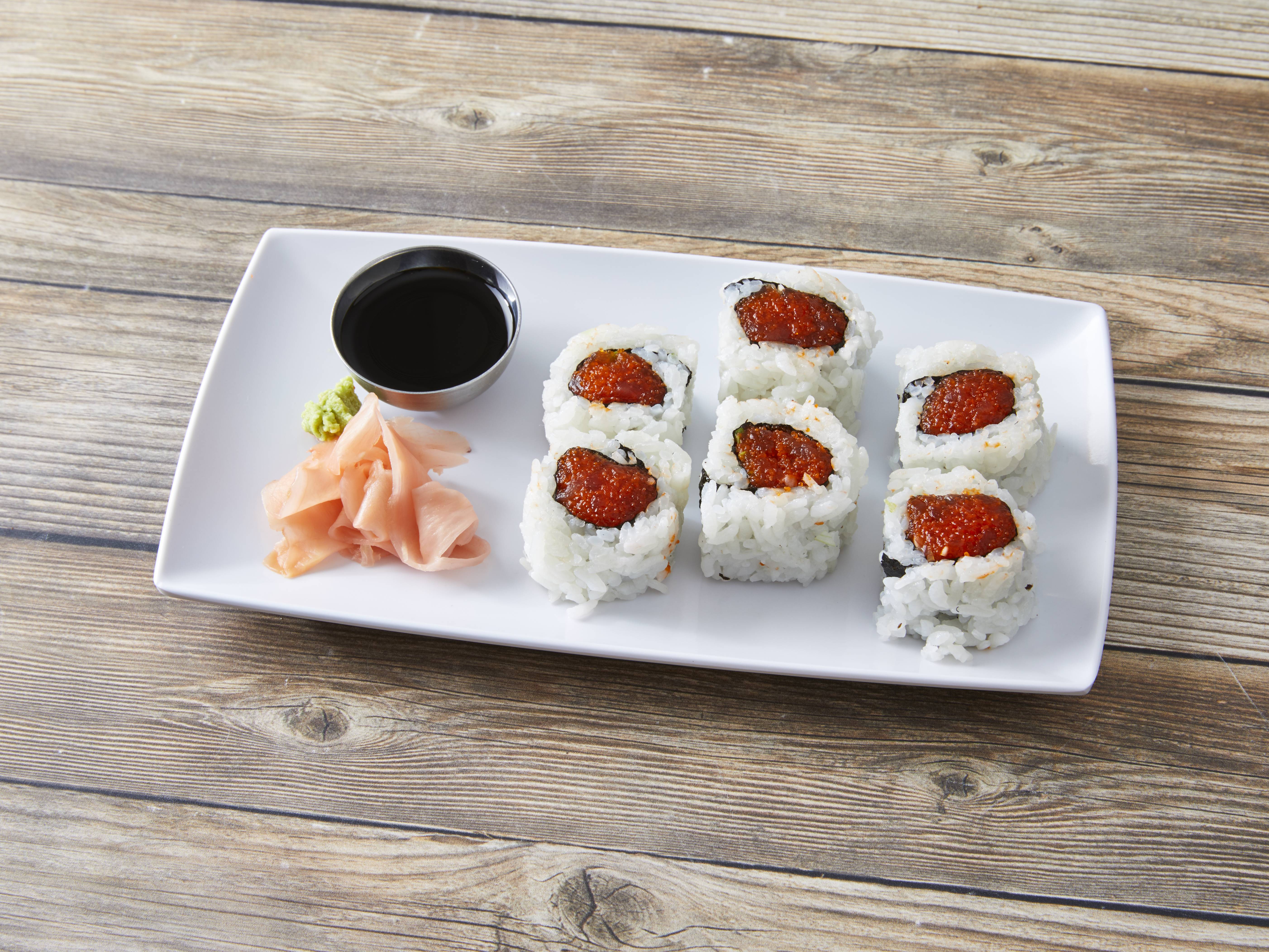 Order Spicy Tuna Maki food online from Sai Cafe store, Chicago on bringmethat.com