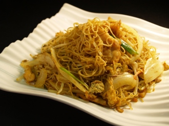 Order 71A. Singapore Noodles food online from Chef Ming store, Beverly Hills on bringmethat.com